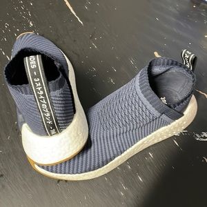 Adidas CS2 size mens 9.5 BOOST. LIKE NEW